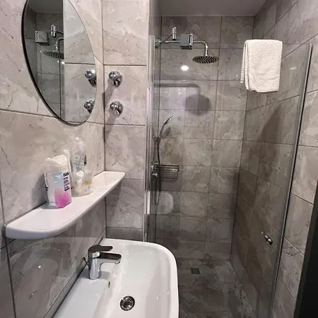 Dietrichsdorfer Hof Отель Киль