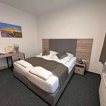 Dietrichsdorfer Hof 3*