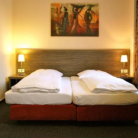 Dietrichsdorfer Hof Отель Киль