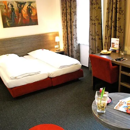 Отель Dietrichsdorfer Hof Киль