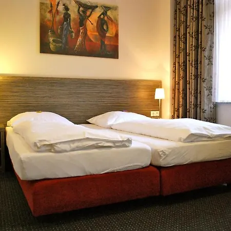 Dietrichsdorfer Hof 3* Киль